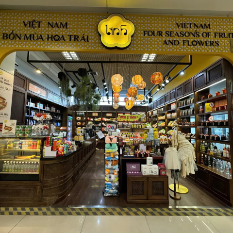 VIỆT NAM BỐN MÙA HOA TRÁI